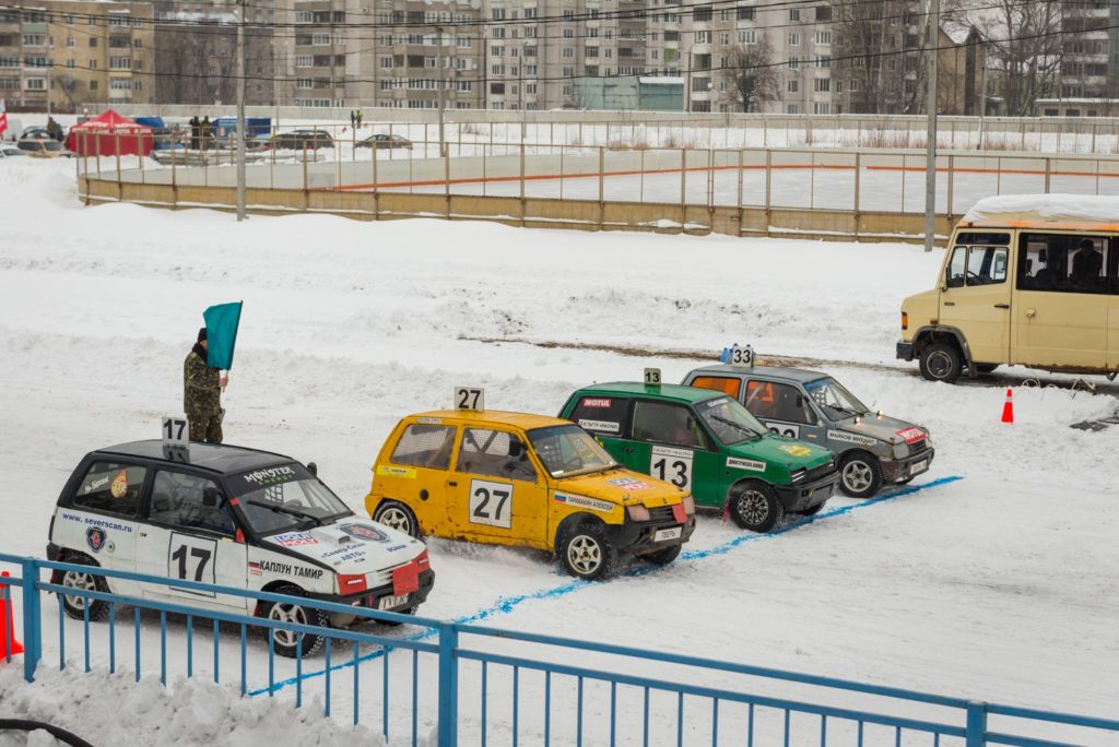 Трековые гонки на нешипованной резине